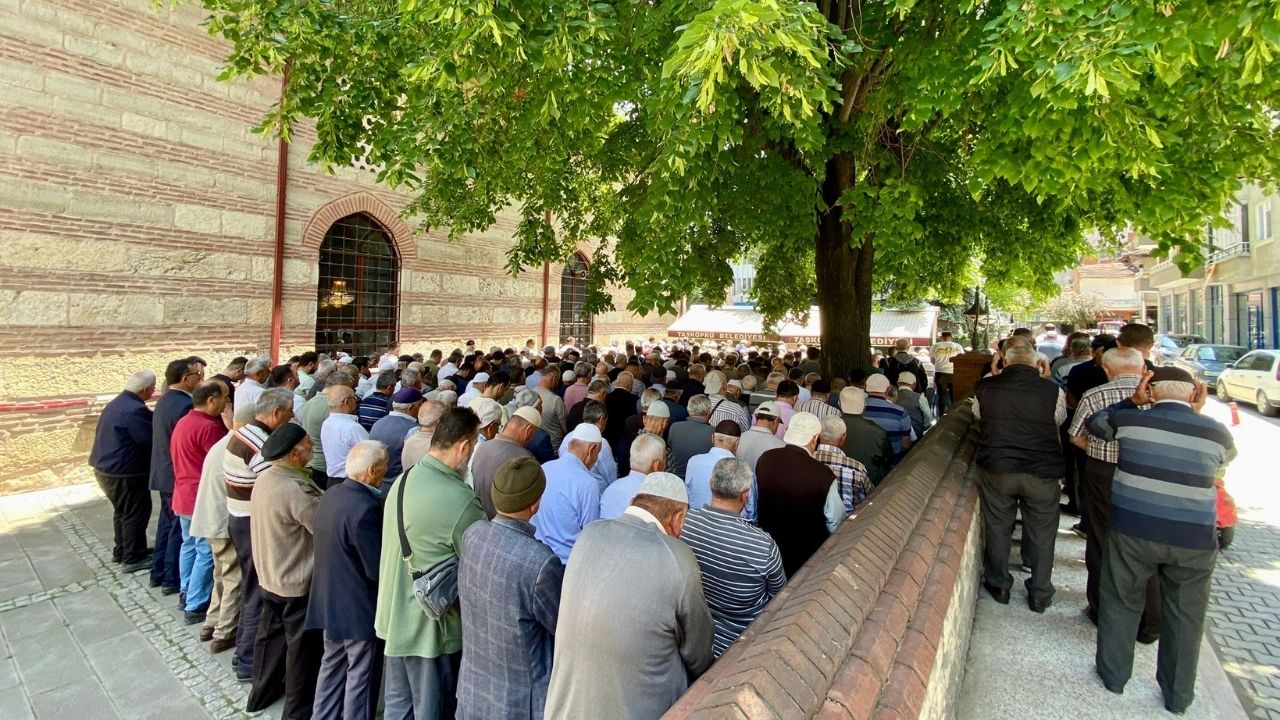 Taşköprü’de Büyük Üzüntü Bilal Yüksel Toprağa Verildi (3)