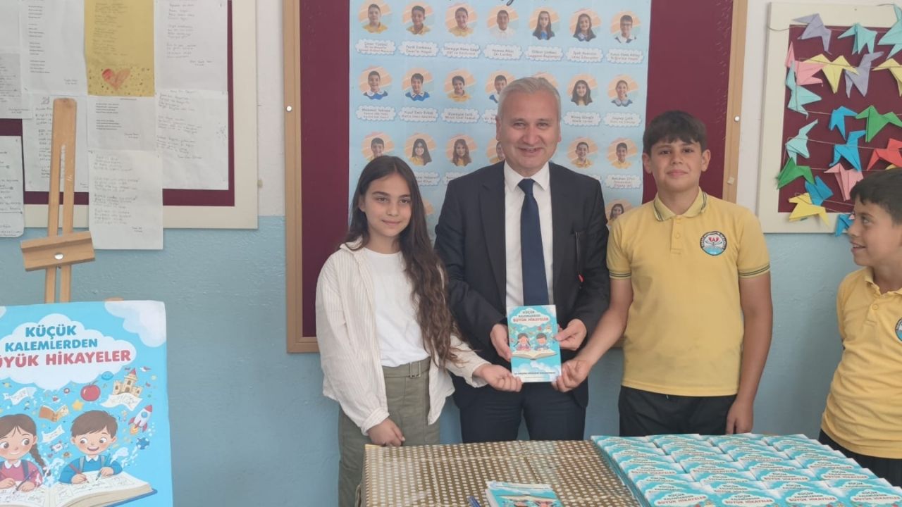 Taşköprü’de Minik Kalemler İlk Kitaplarını İmzalarıyla Taçlandırdılar (2)