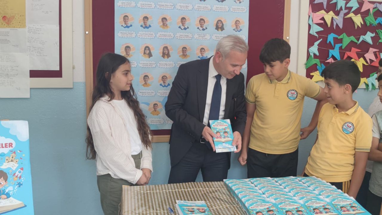 Taşköprü’de Minik Kalemler İlk Kitaplarını İmzalarıyla Taçlandırdılar (4)