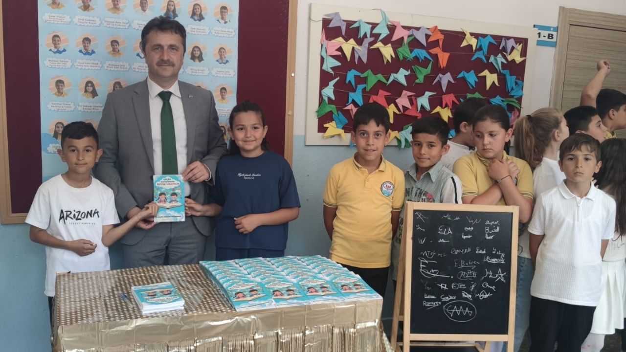 Taşköprü’de Minik Kalemler İlk Kitaplarını İmzalarıyla Taçlandırdılar (6)