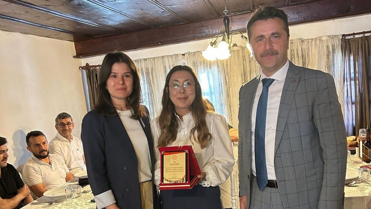 Taşköprü’de Okul Müdürlerine Veda Yemeği Düzenlendi (3)