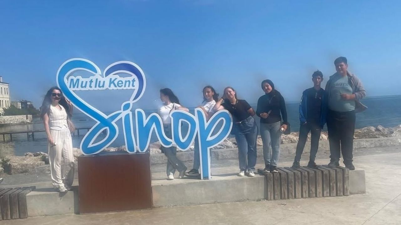 Taşköprülü Öğrenciler Sinop’un Doğal Ve Tarihi Güzelliklerini Keşfetti (1)