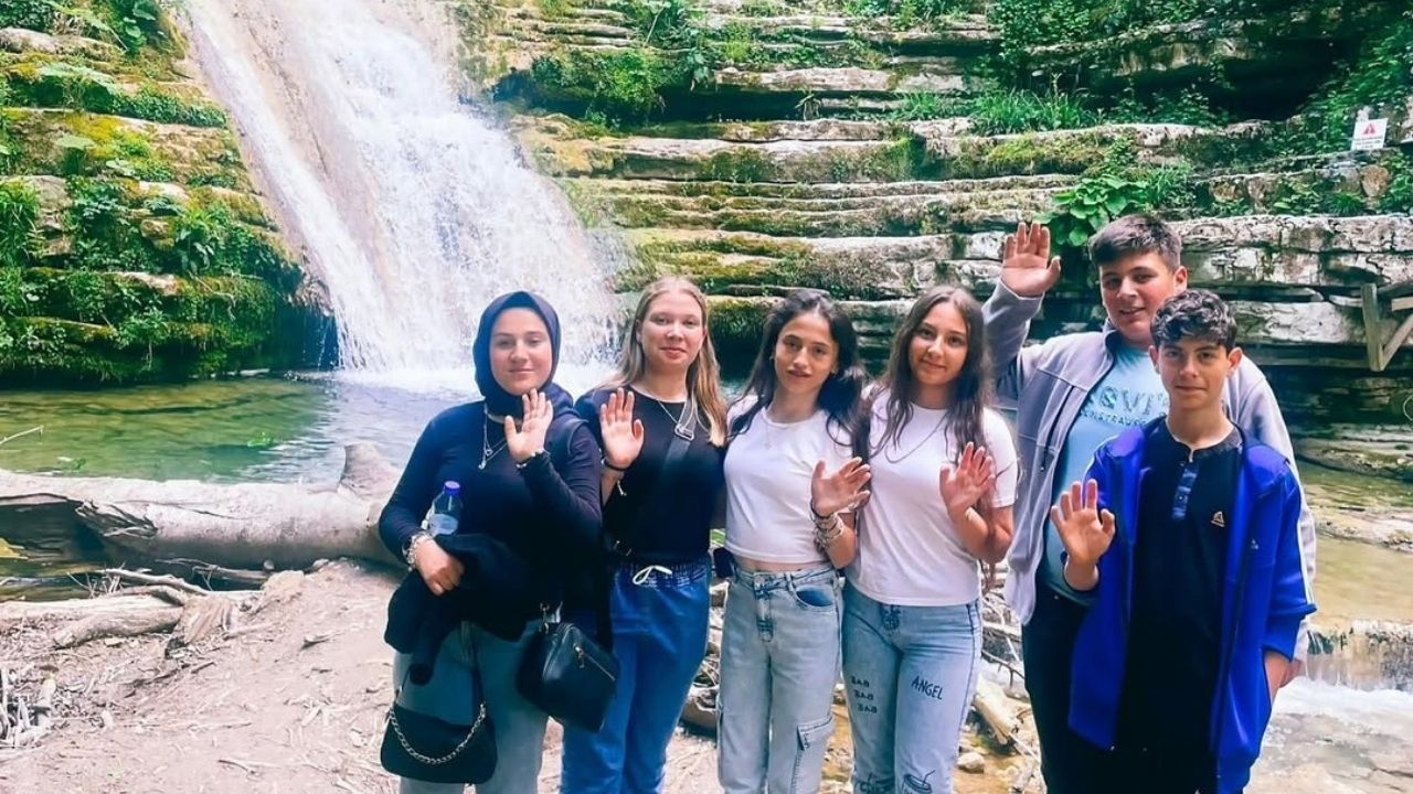 Taşköprülü Öğrenciler Sinop’un Doğal Ve Tarihi Güzelliklerini Keşfetti (4)