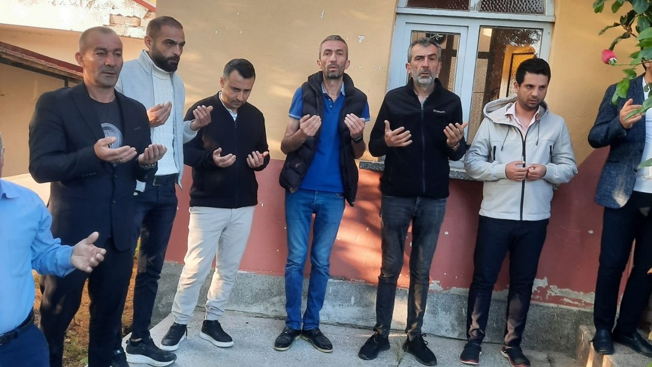 Taşköprü’nün Köyünde Bayram Coşkusu Vatandaşlar Namazda Buluştu (6)