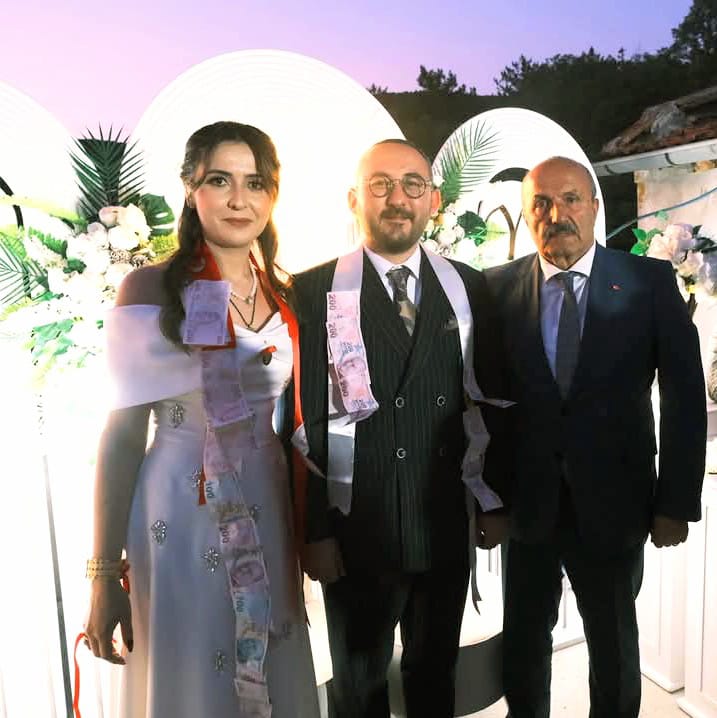 Yusuf Ile Tuba Evlilik Yolunda Yüzükleri Başkan Arslan Taktı!