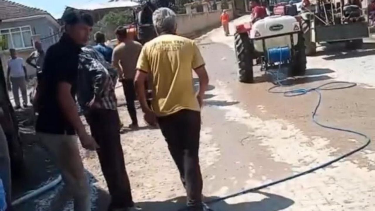 Anız Yangını Felakete Dönüşüyordu Alevler Eve Ve Samanlığa Sıçradı (1)