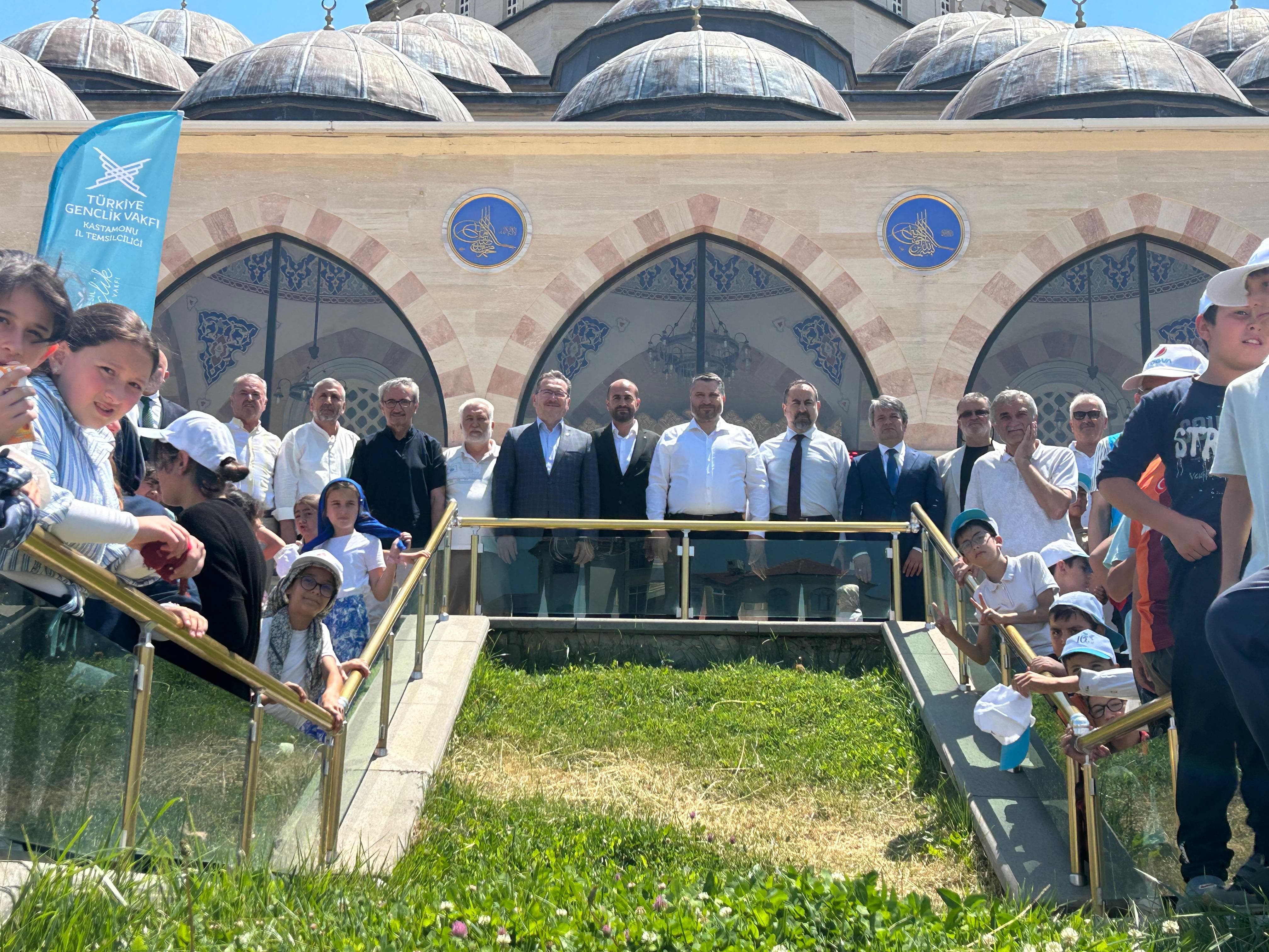 Bakan Yardımcısı Da Katıldı Tügva Kastamonu 960 Öğrenciyle Namaz Kıldı 44