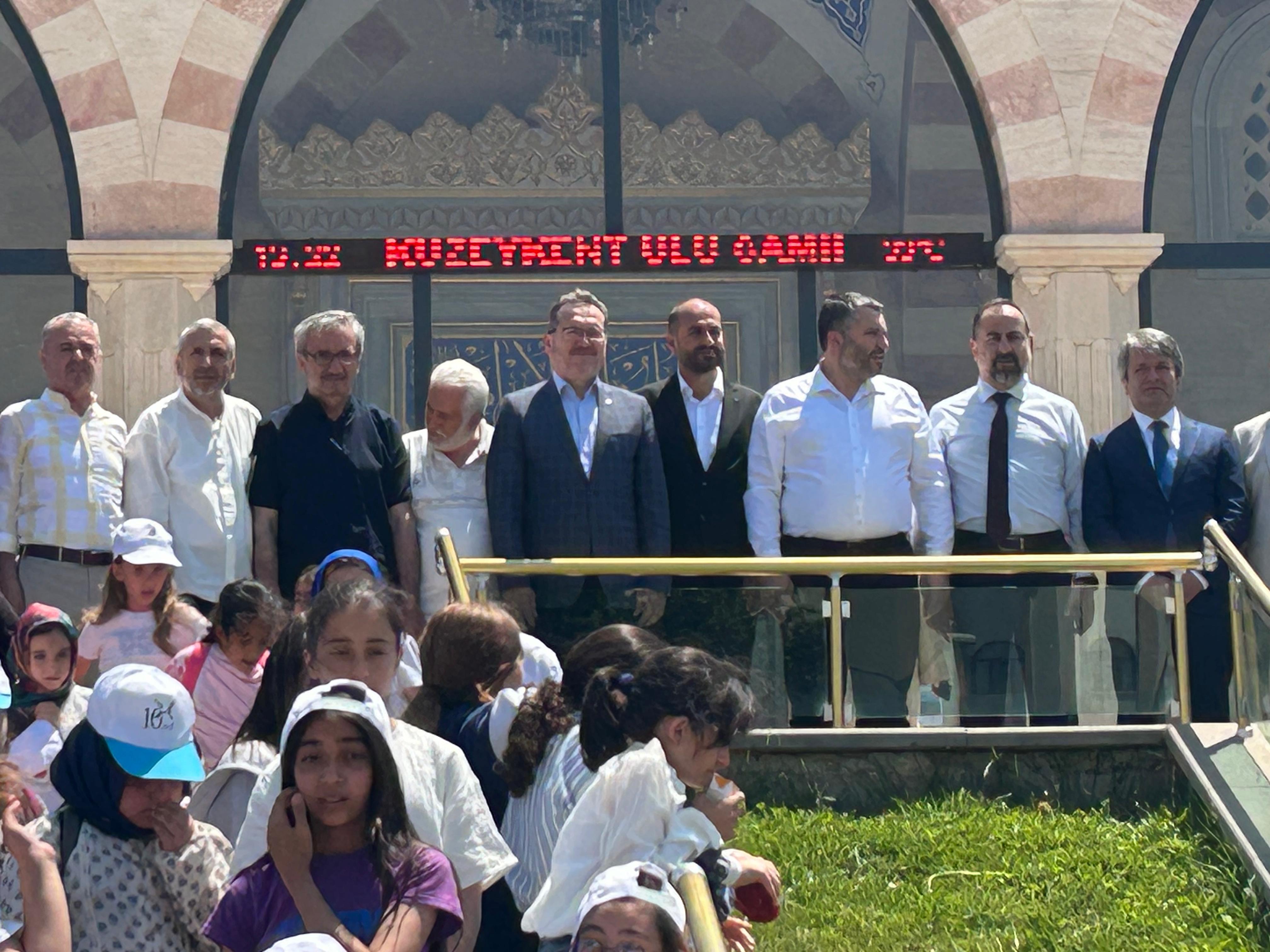Bakan Yardımcısı Da Katıldı Tügva Kastamonu 960 Öğrenciyle Namaz Kıldı 7