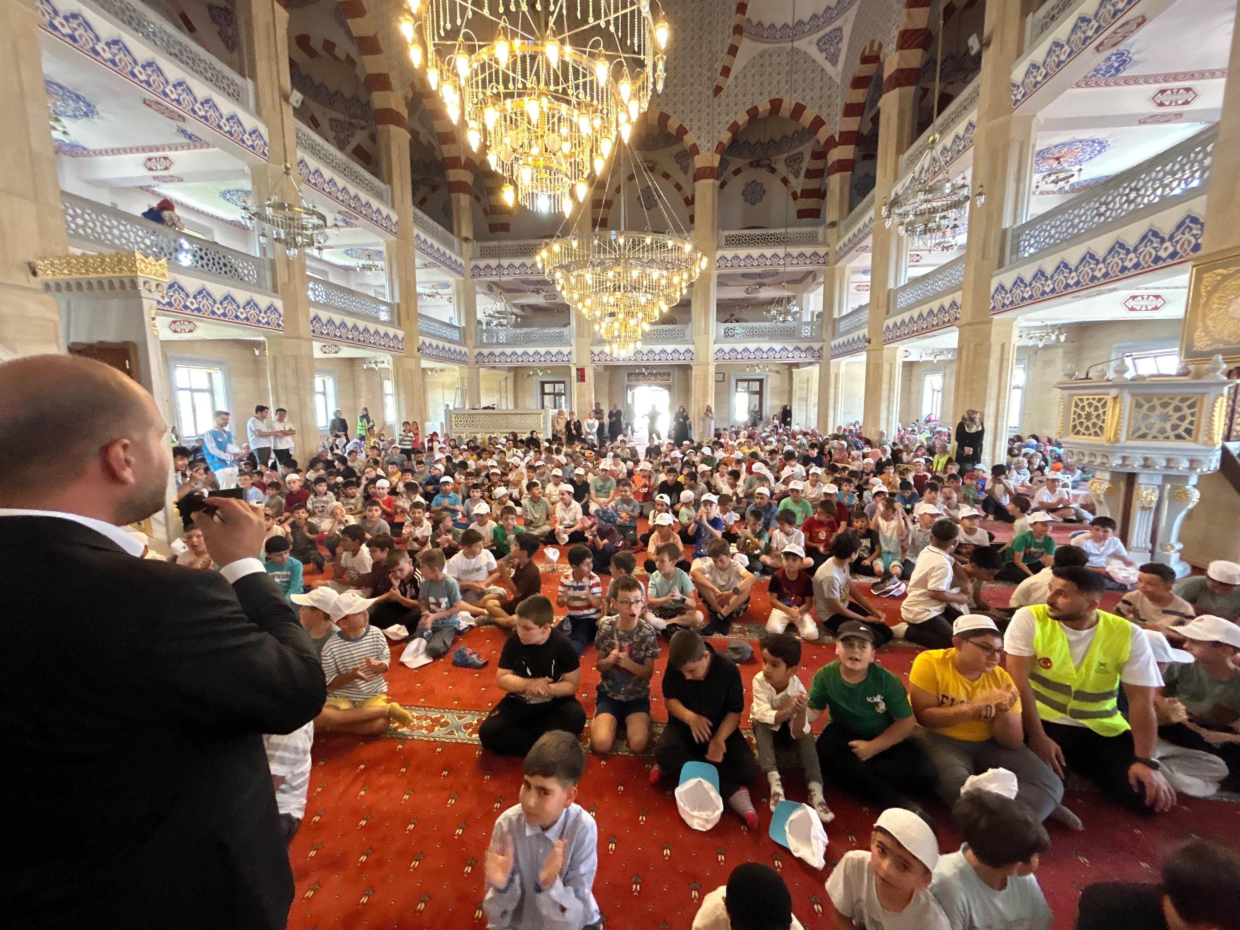 Bakan Yardımcısı Da Katıldı Tügva Kastamonu 960 Öğrenciyle Namaz Kıldı 8