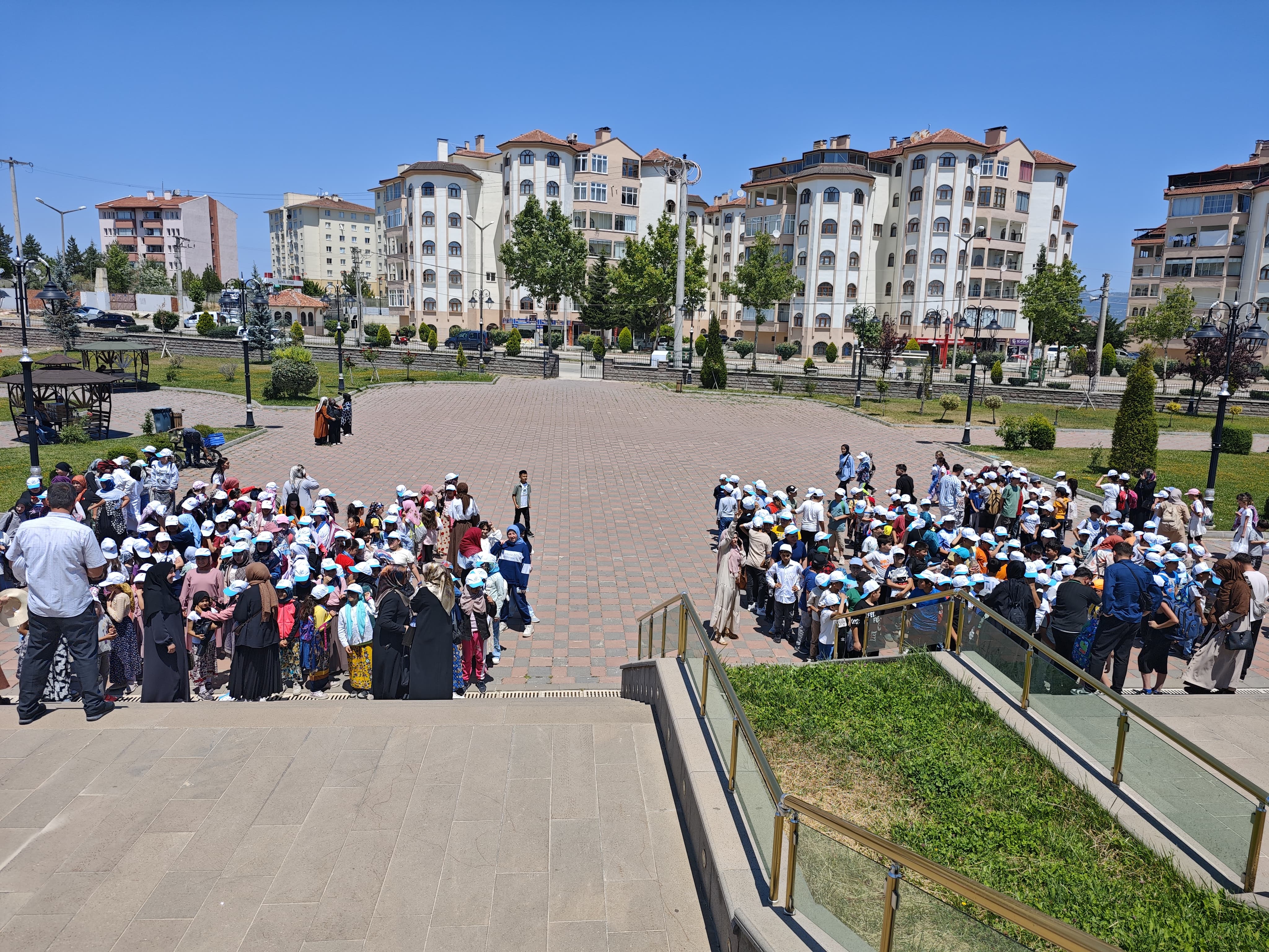 Bakan Yardımcısı Da Katıldı Tügva Kastamonu 960 Öğrenciyle Namaz Kıldı