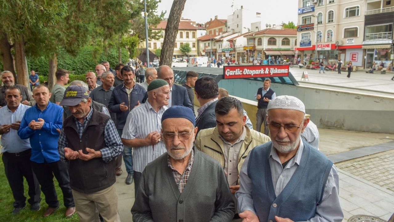 Esra Optik Taşköprü’de Hizmete Girdi (3)