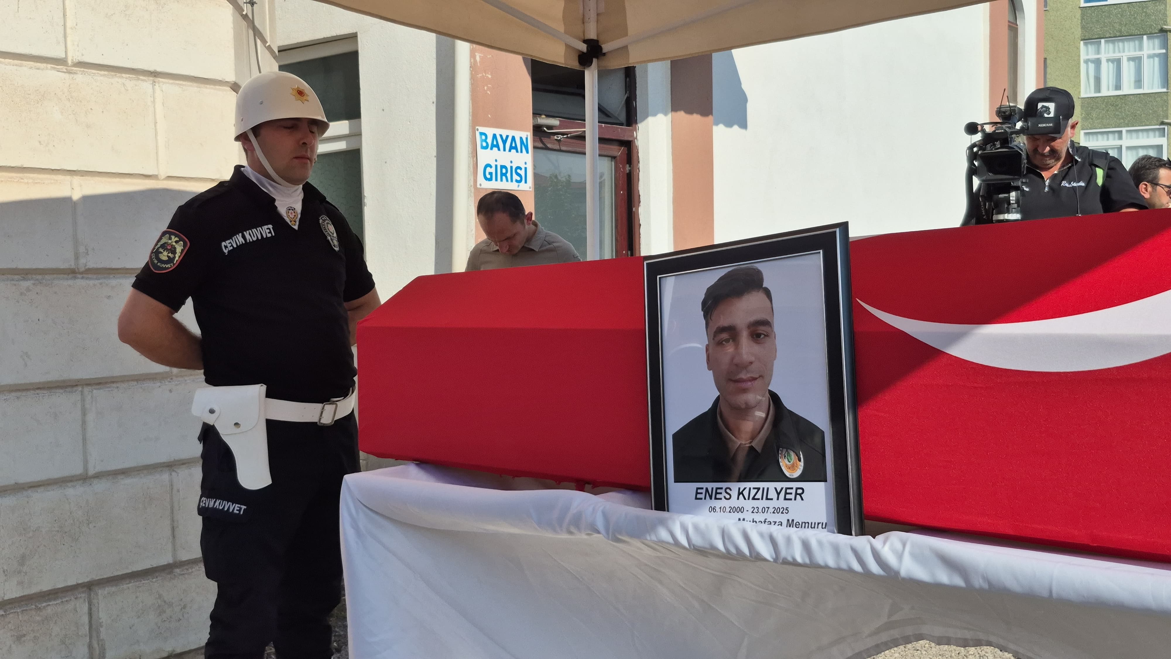 Feci Yangında Şehit Olan Orman Muhafaza Memuru Son Yolculuğuna Uğurlandı 13