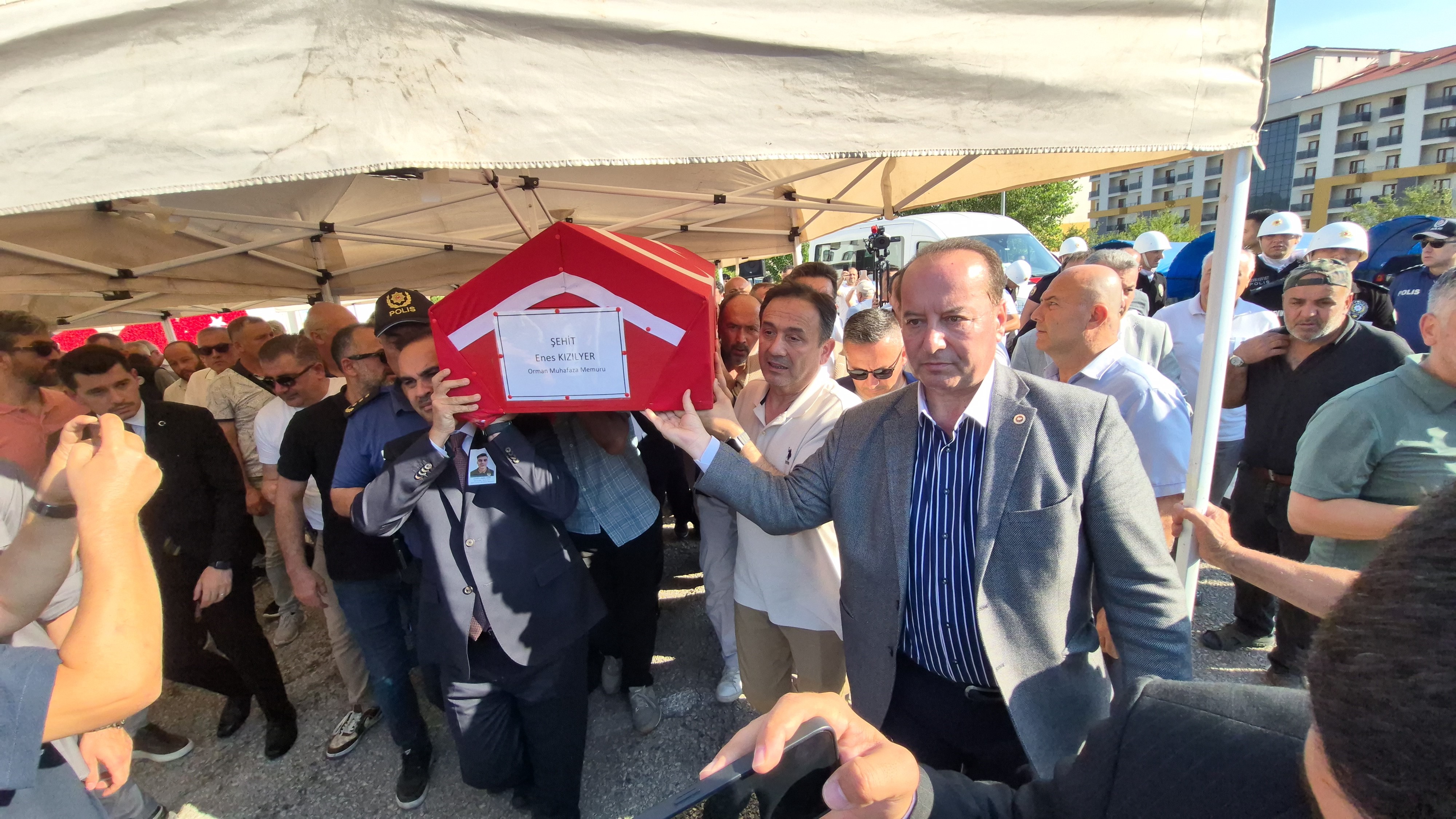 Feci Yangında Şehit Olan Orman Muhafaza Memuru Son Yolculuğuna Uğurlandı 7