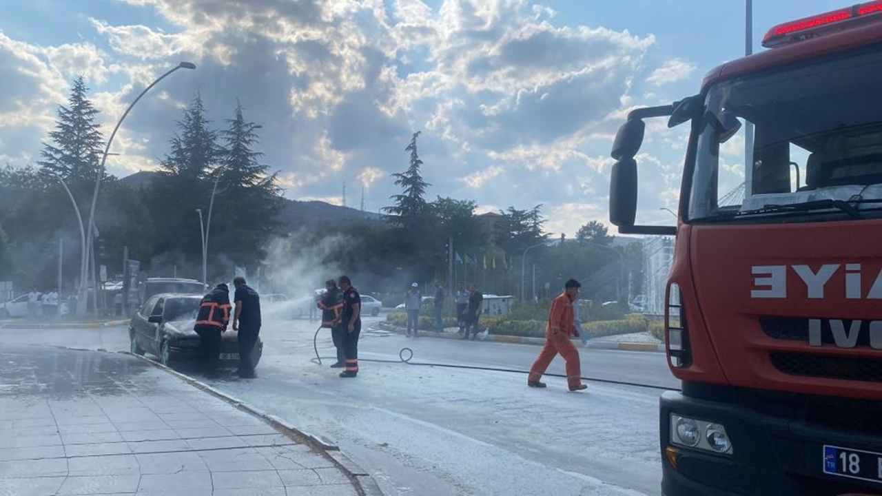 Kastamonu Çankırı Otomobil Alev Aldı (4)