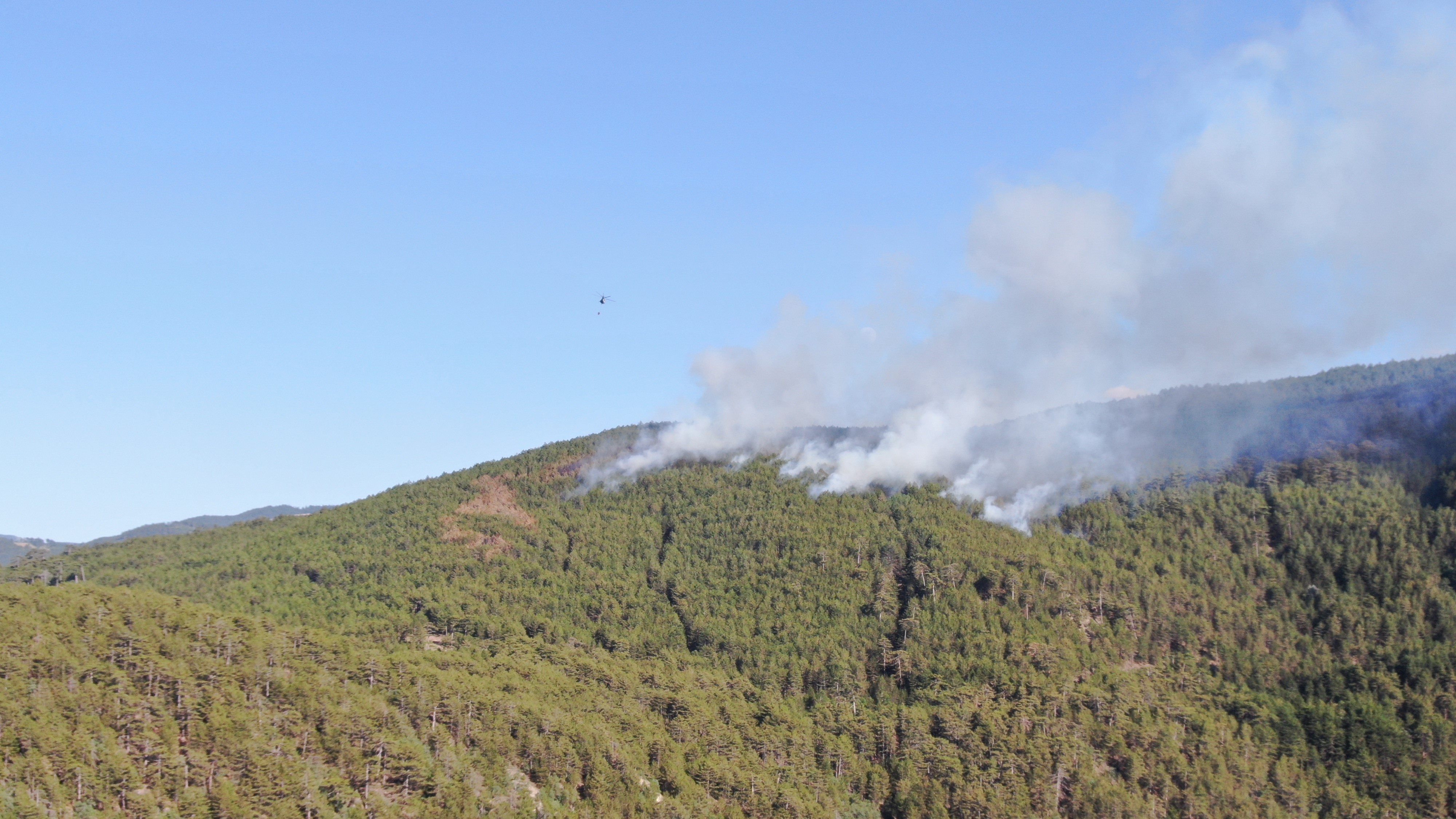 Kastamonu Çankırı Sınırındaki Orman Yangını Havadan Görüntülendi