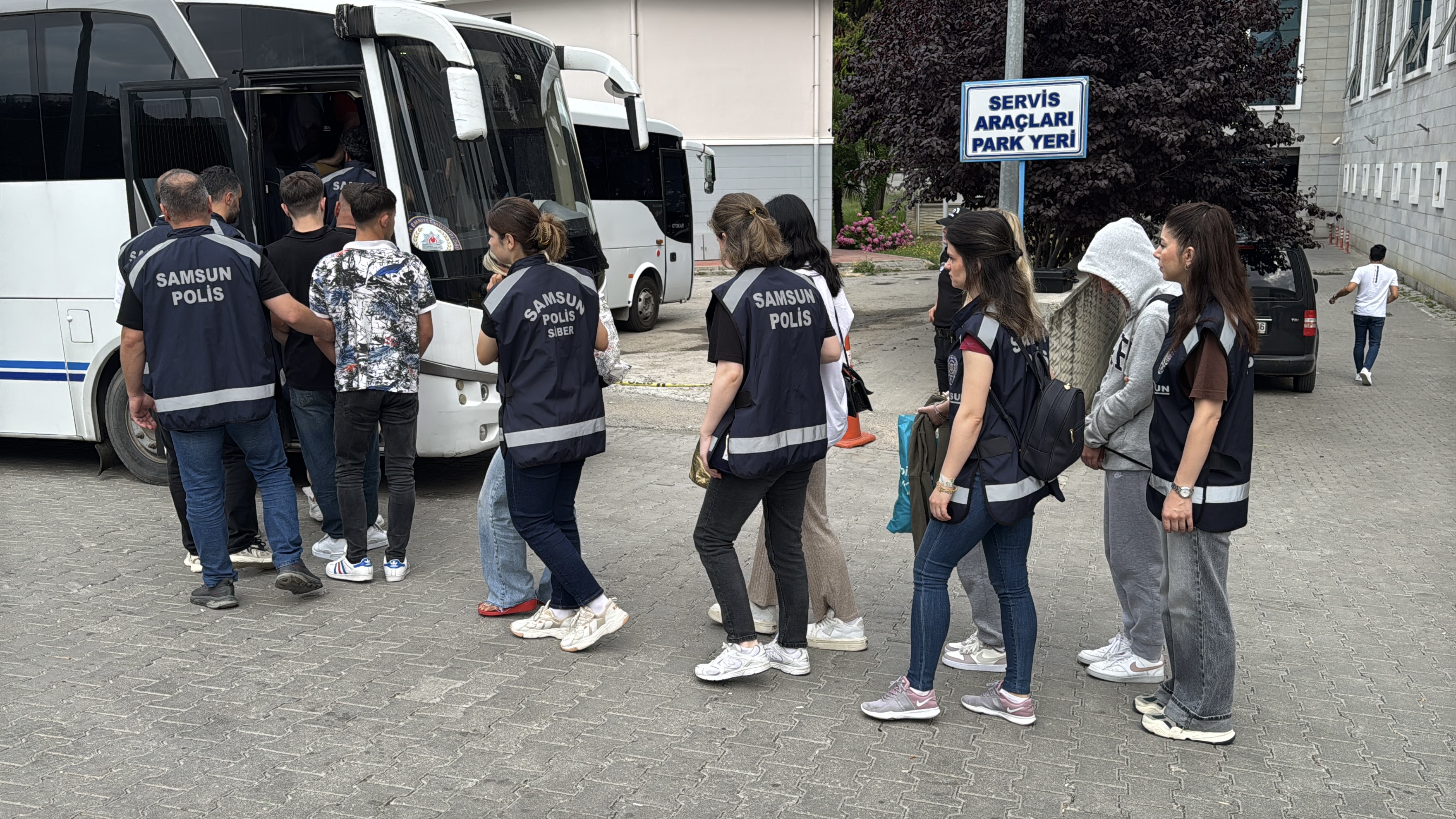 Kastamonu Da Dahil 12 Ilde Operasyon 70 Şüpheliden 19'U Tutuklandı 4