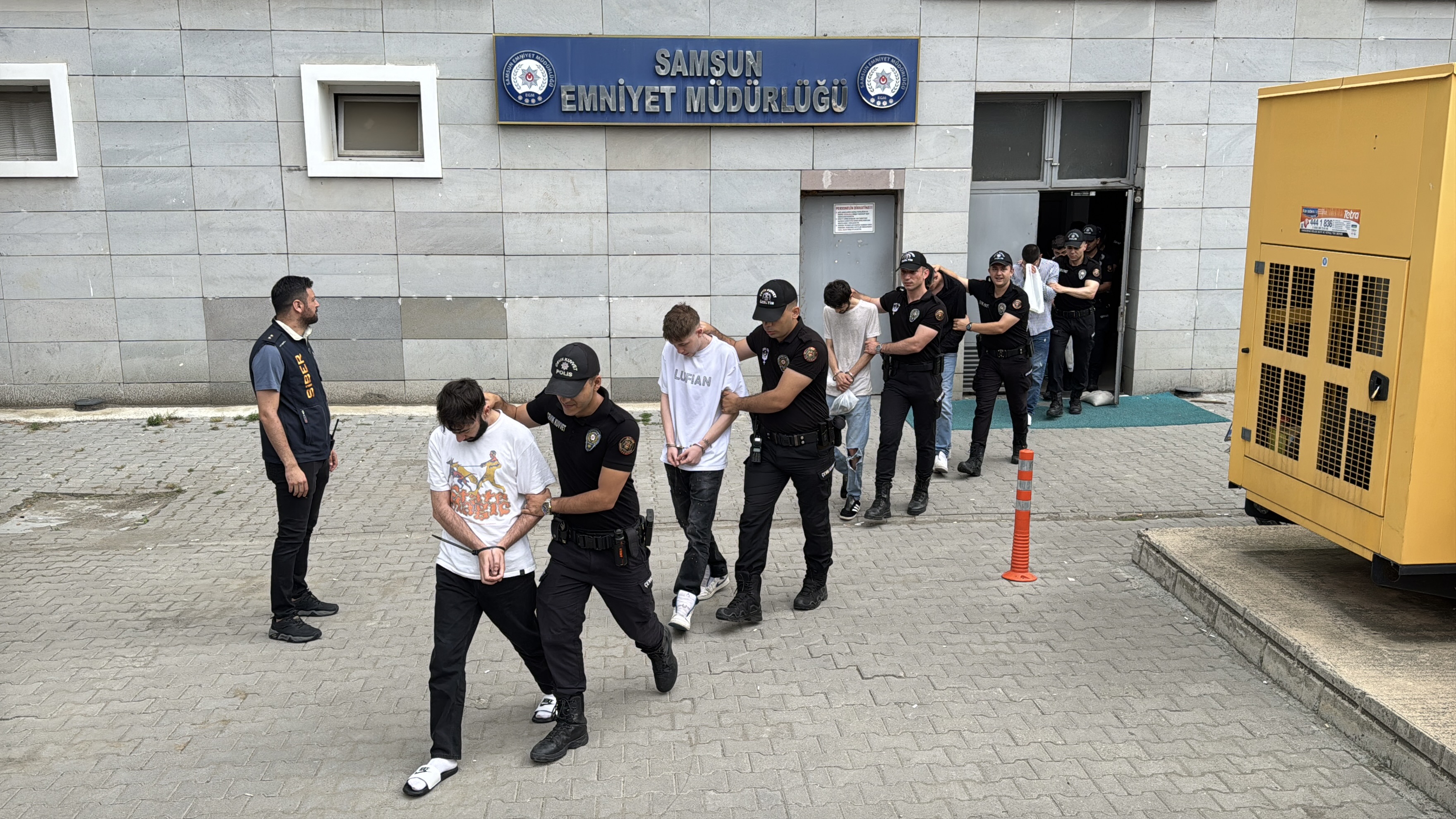 Kastamonu Da Dahil 12 Ilde Operasyon 70 Şüpheliden 19'U Tutuklandı
