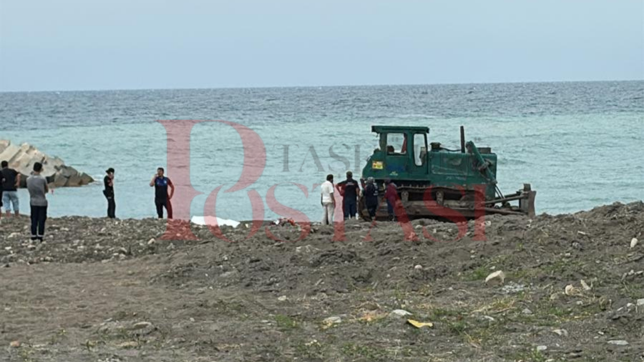 Kastamonu Sahilinde Feci Olay Dozer Güneşlenen Kadını Ezdi! 112