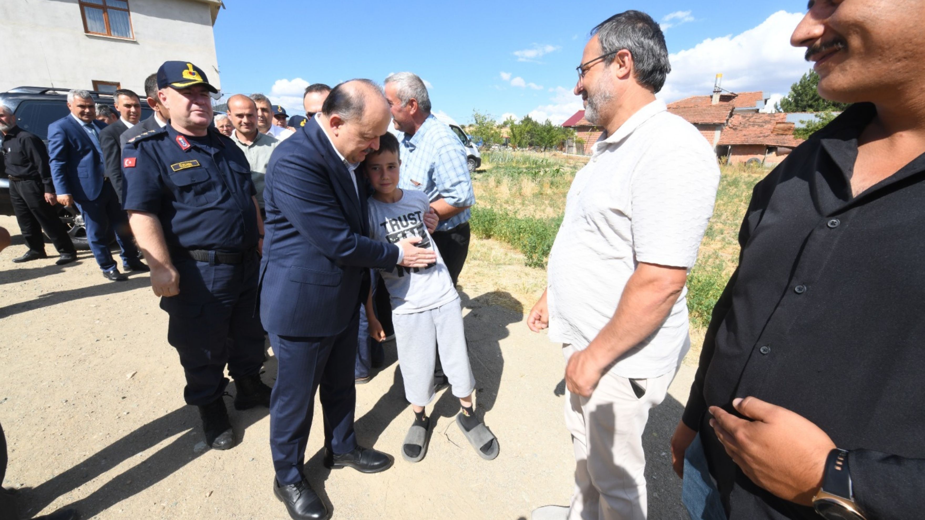 Kastamonu Valisi Köy Köy Geziyor Vatandaşlarla Birebir Görüştü! (3)