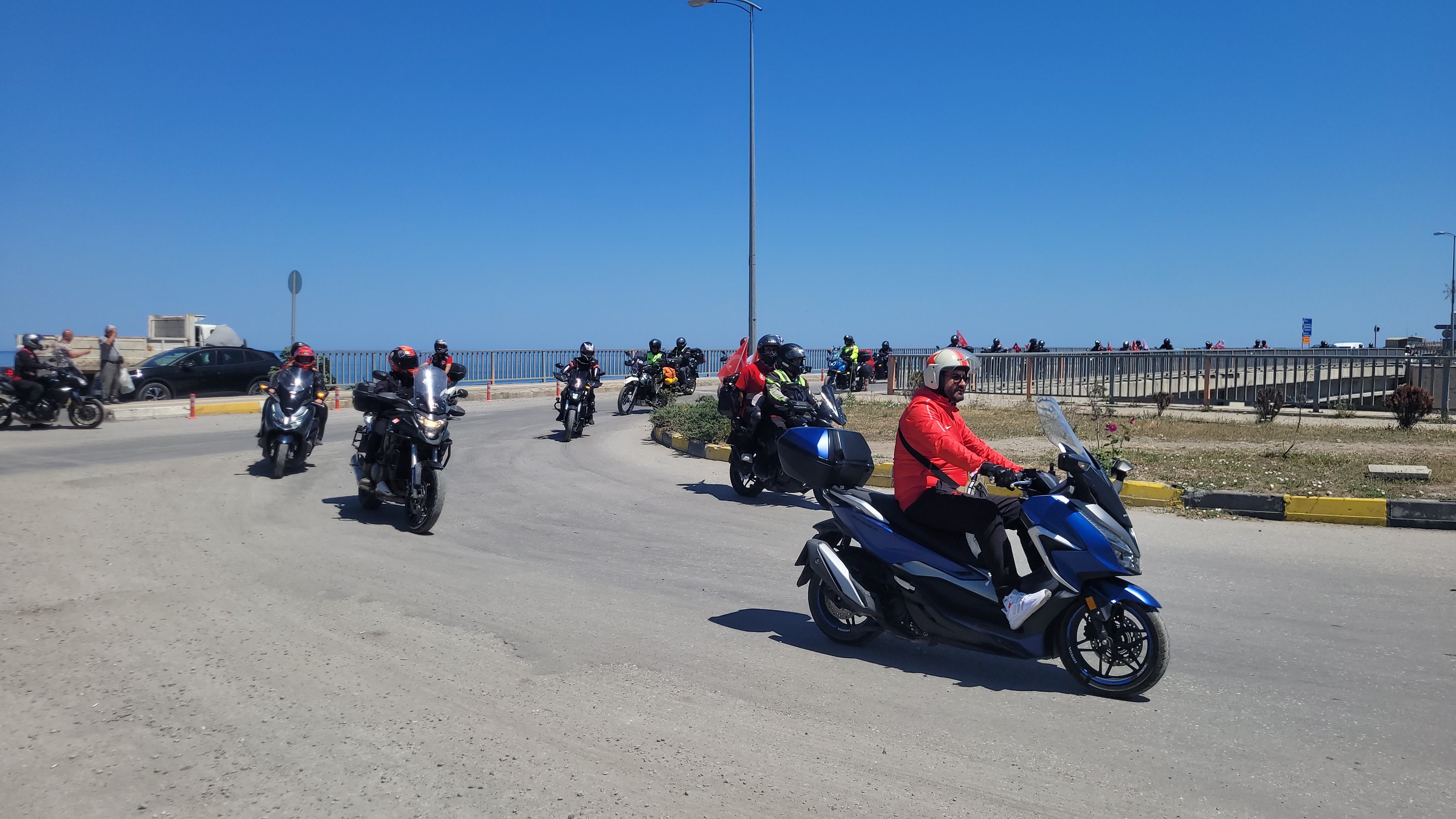 Kastamonu'da Cephanenin Taşındığı Yolu Motorlarıyla Geçtiler! 12