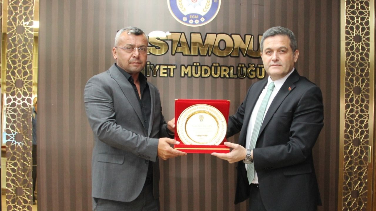Kastamonu’da Emniyet Teşkilatına Veda İlçe Müdürü Ve Personel Uğurlandı (2)
