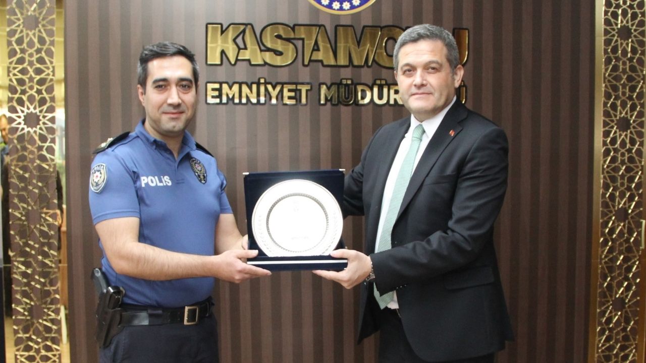 Kastamonu’da Emniyet Teşkilatına Veda İlçe Müdürü Ve Personel Uğurlandı (3)