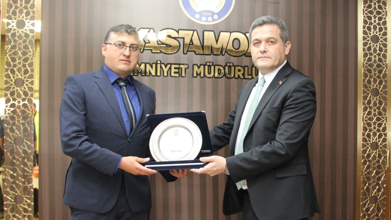 Kastamonu’da Emniyet Teşkilatına Veda İlçe Müdürü Ve Personel Uğurlandı (4)