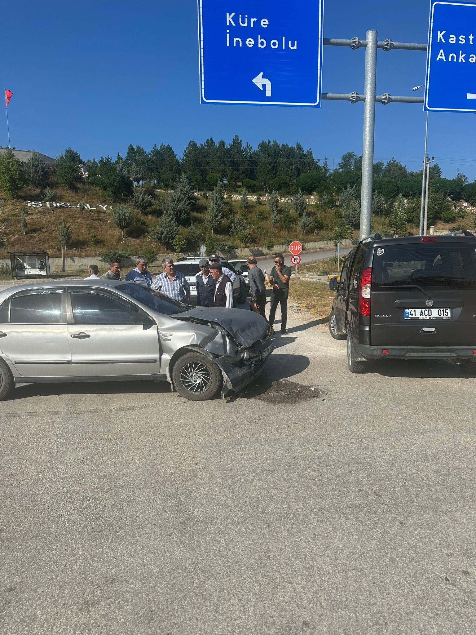 Kastamonu'da Iki Araç Çarpıştı Maddi Hasar Meydana Geldi 12