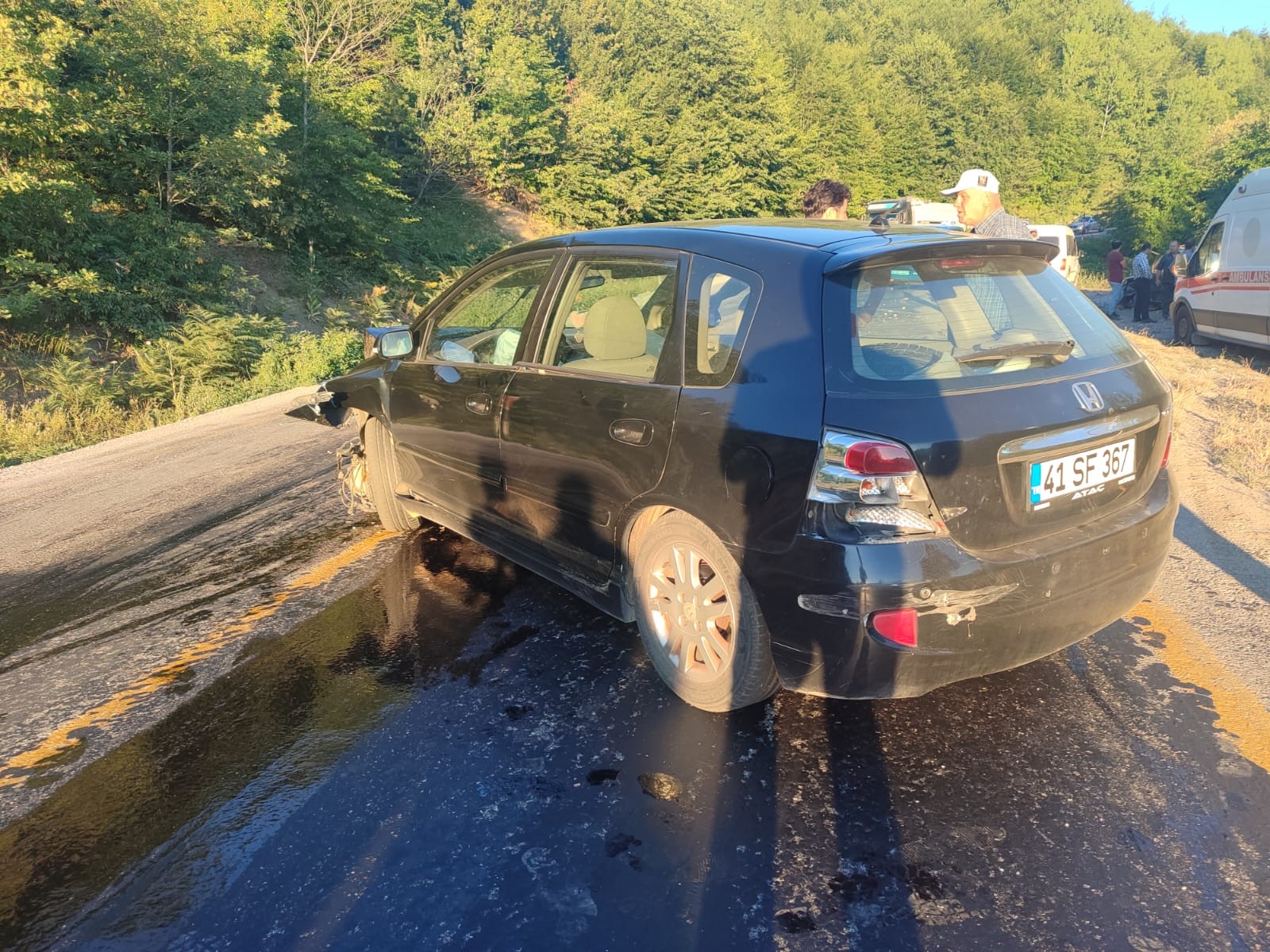Kastamonu'da Iki Otomobil Kafa Kafaya Çarpıştı Feci Kazada 4 Yaralı! 2