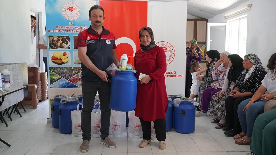 Kastamonu'da Köy Köy Gezip Eğitim Verdiler 150 Üretici Sertifika Aldı 5