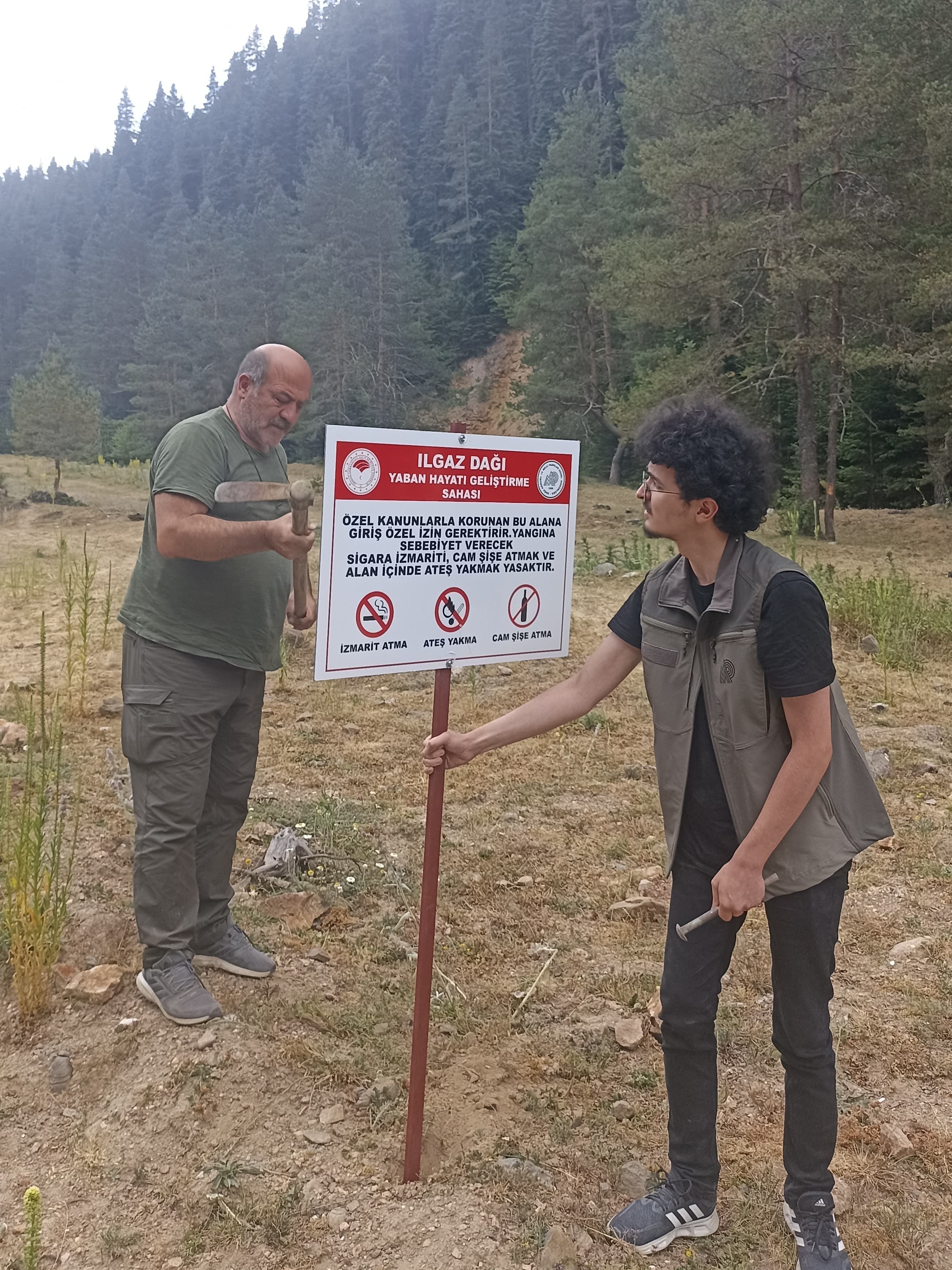 Kastamonu'da Orman Yangınlarına Karşı Önlem Arttı Uyarı Tabelaları Asıldı!