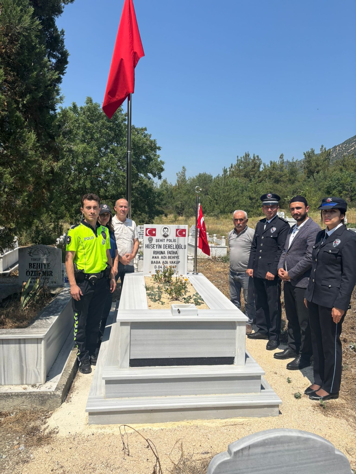 Kastamonu'da Şehit Polis Kabri Başında Dualarla Anıldı 12