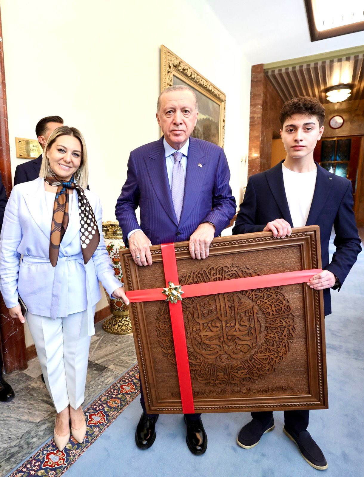 Kastamonulu Sanatçının Eseri Cumhurbaşkanı Erdoğan'a Takdim Edildi