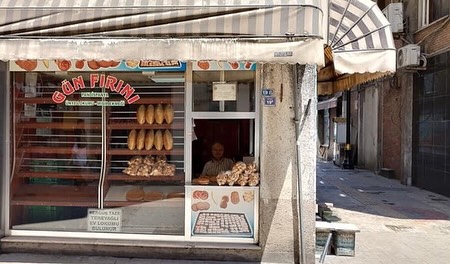 Kastamonulu Ünlü Ismin Yazar Olmasında Bu Fırıncının Etkisi Var! 1