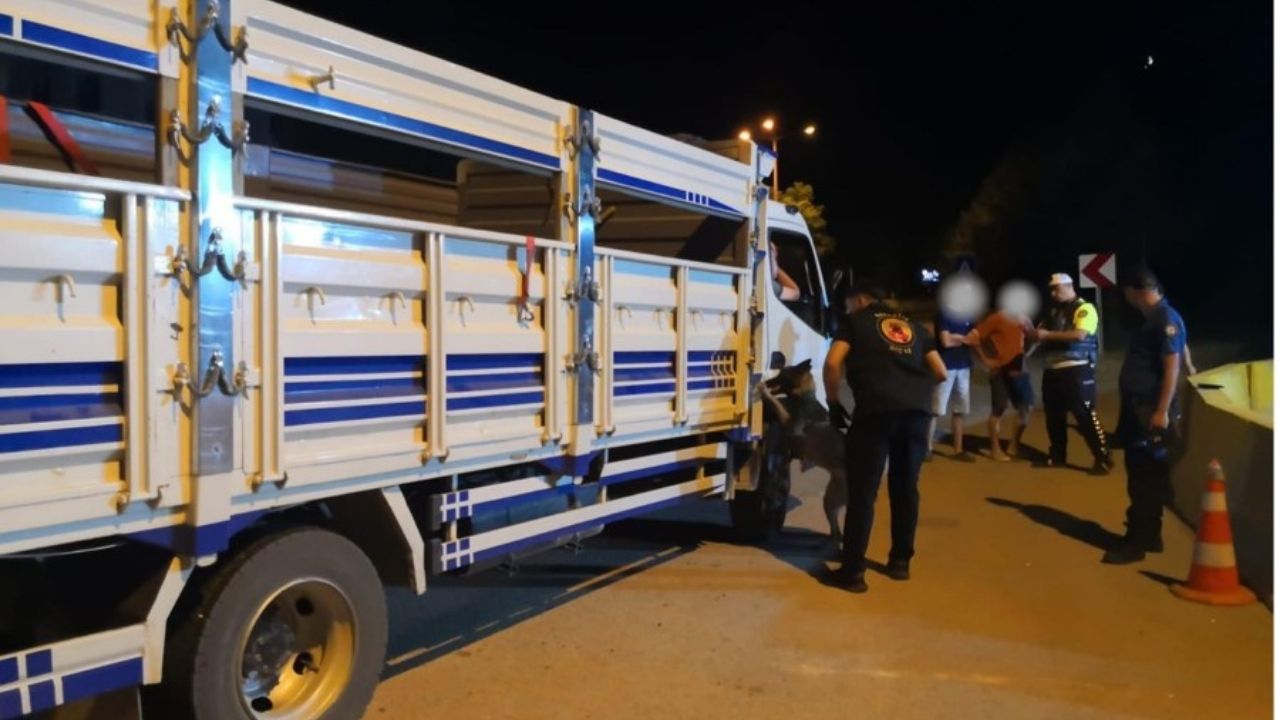 Kastamonu’nun Ilçesinde Narvas Uygulaması 165 Kişi Ve 17 Araç Kontrol Edildi (3)
