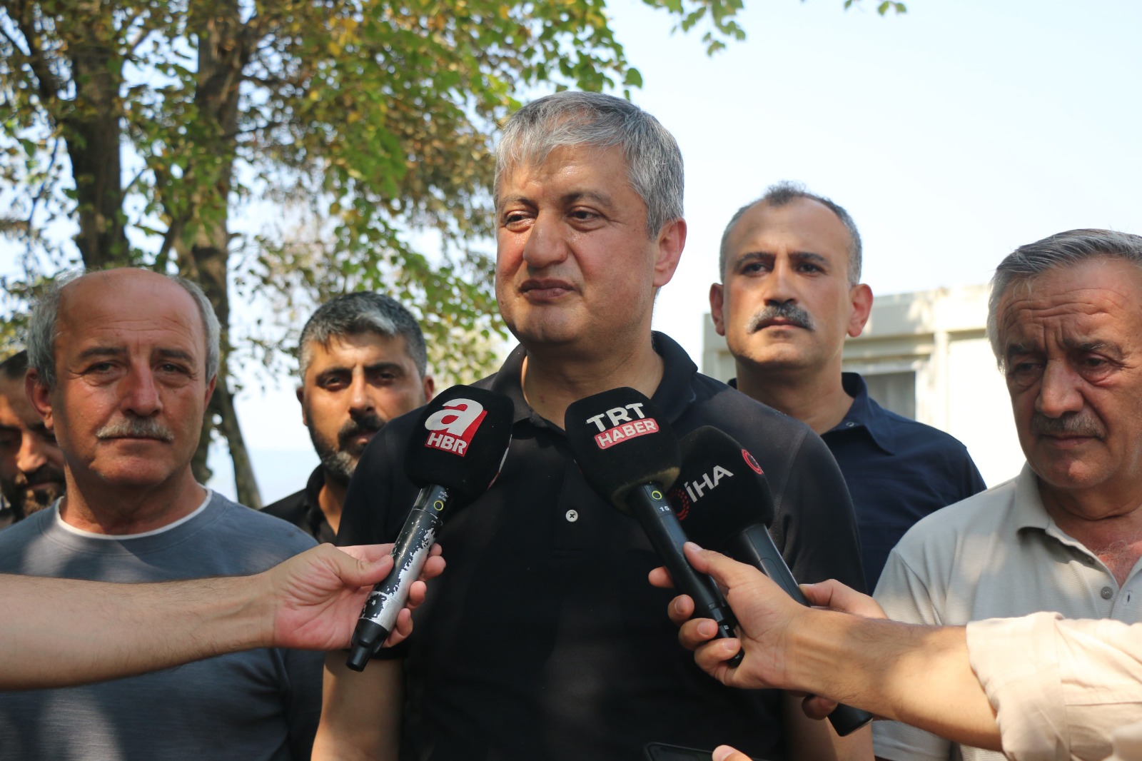 Komşu Ilde Yangından Etkilenen Köyde Yaşam Alanları Kuruluyor! 48