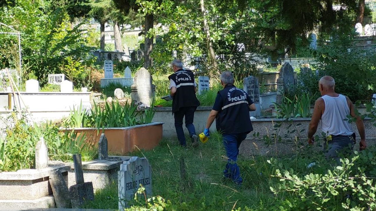 Mezarlık Silah Çıktı (4)