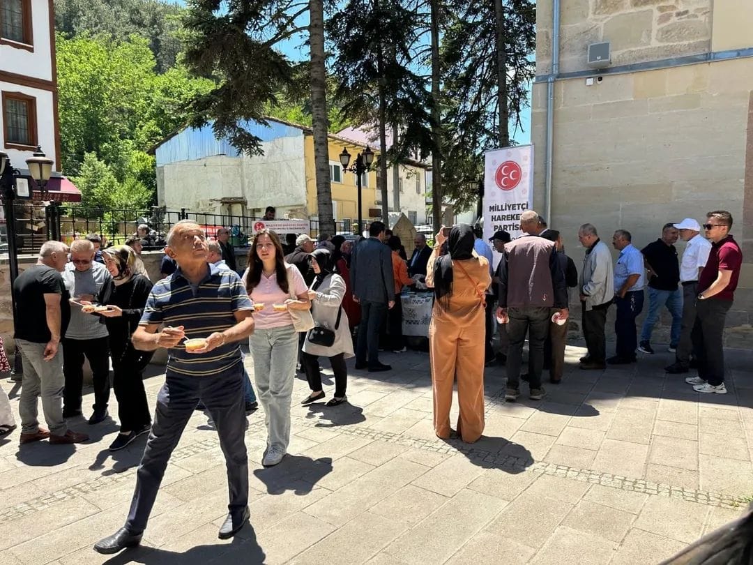 Mhp Kastamonu Aşure Ikramıyla Vatandaşlarla Buluştu 6