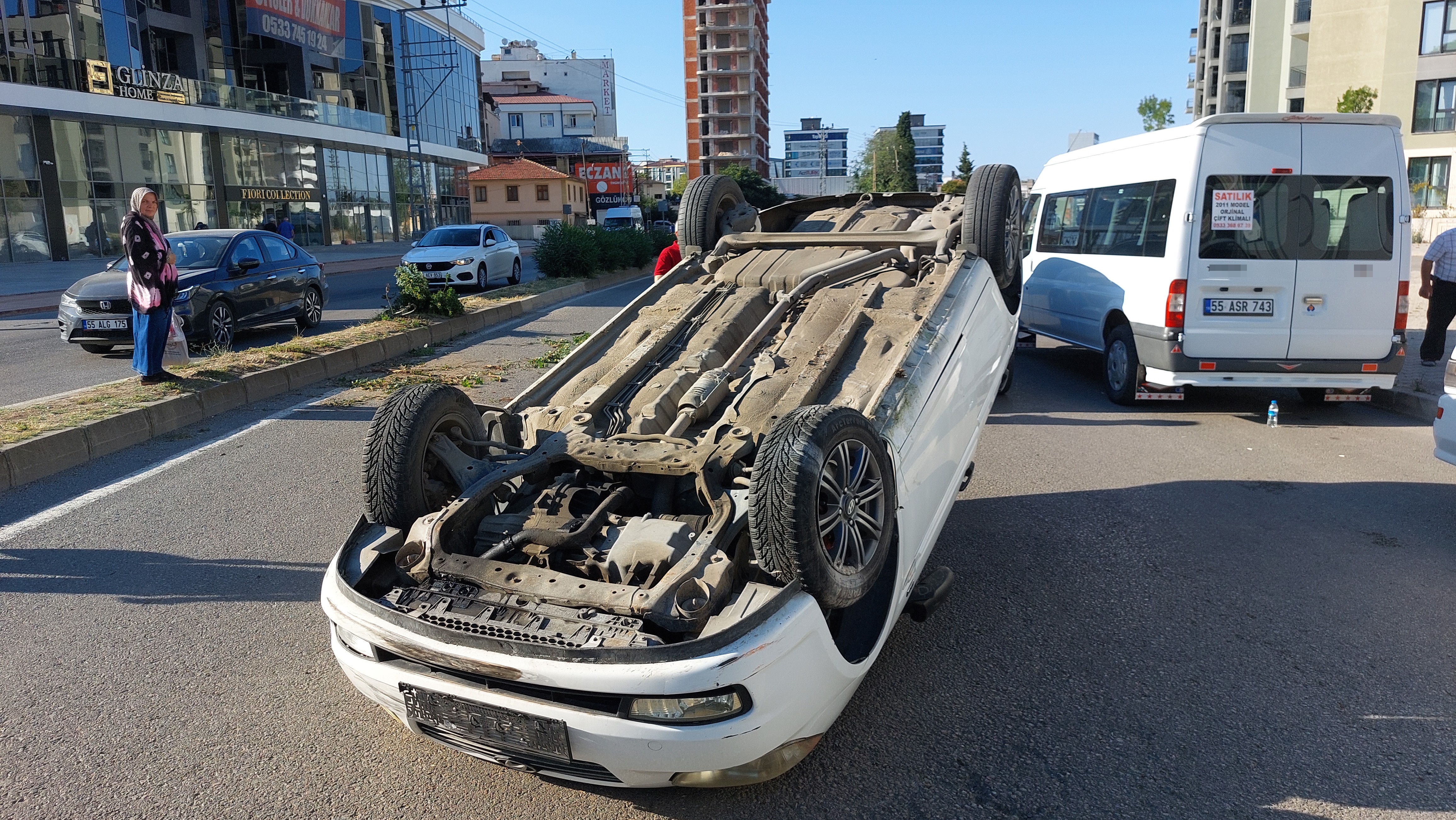 Takla Atan Otomobilde 1 Kişi Yaralandı 3