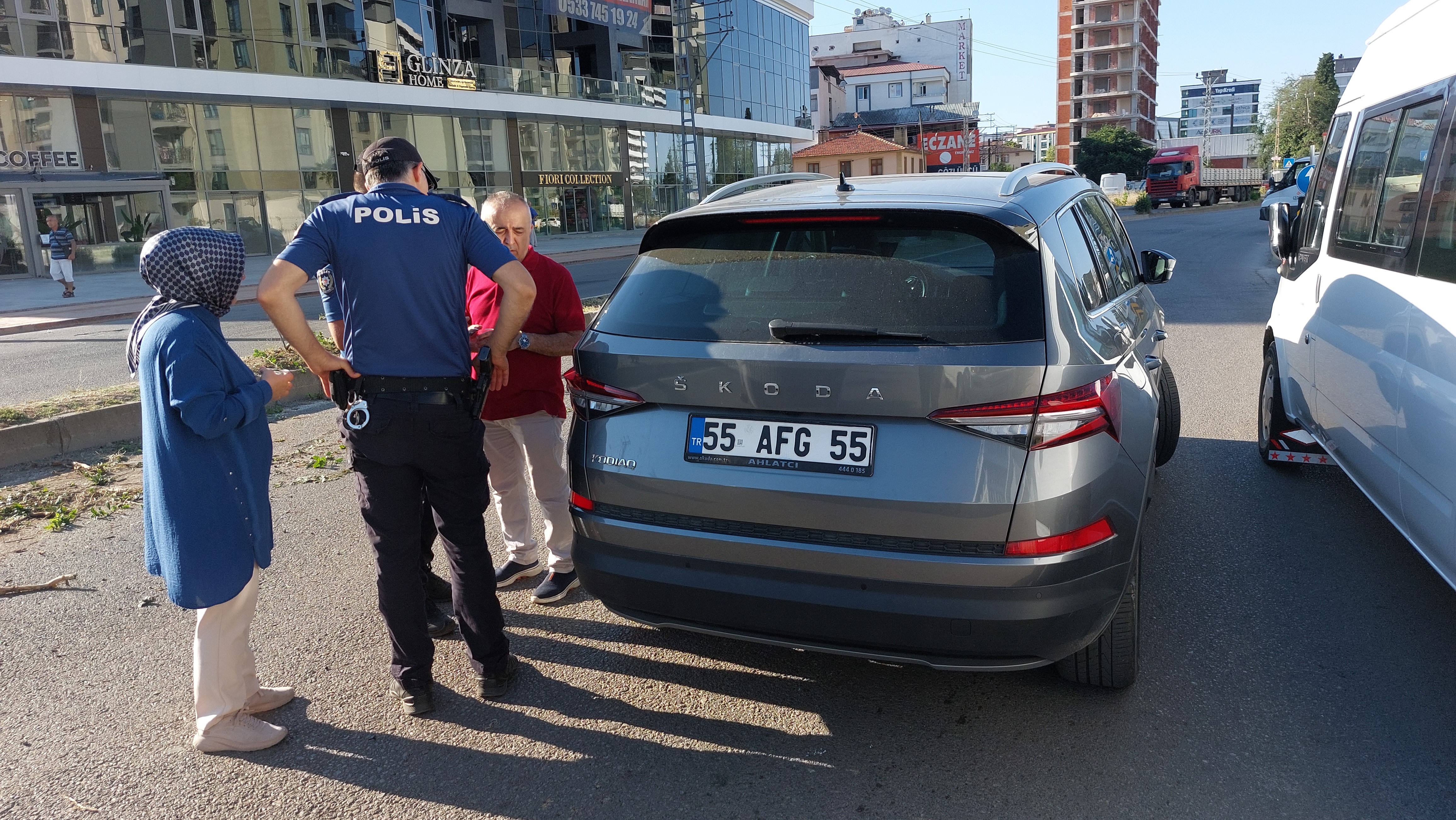 Takla Atan Otomobilde 1 Kişi Yaralandı 4