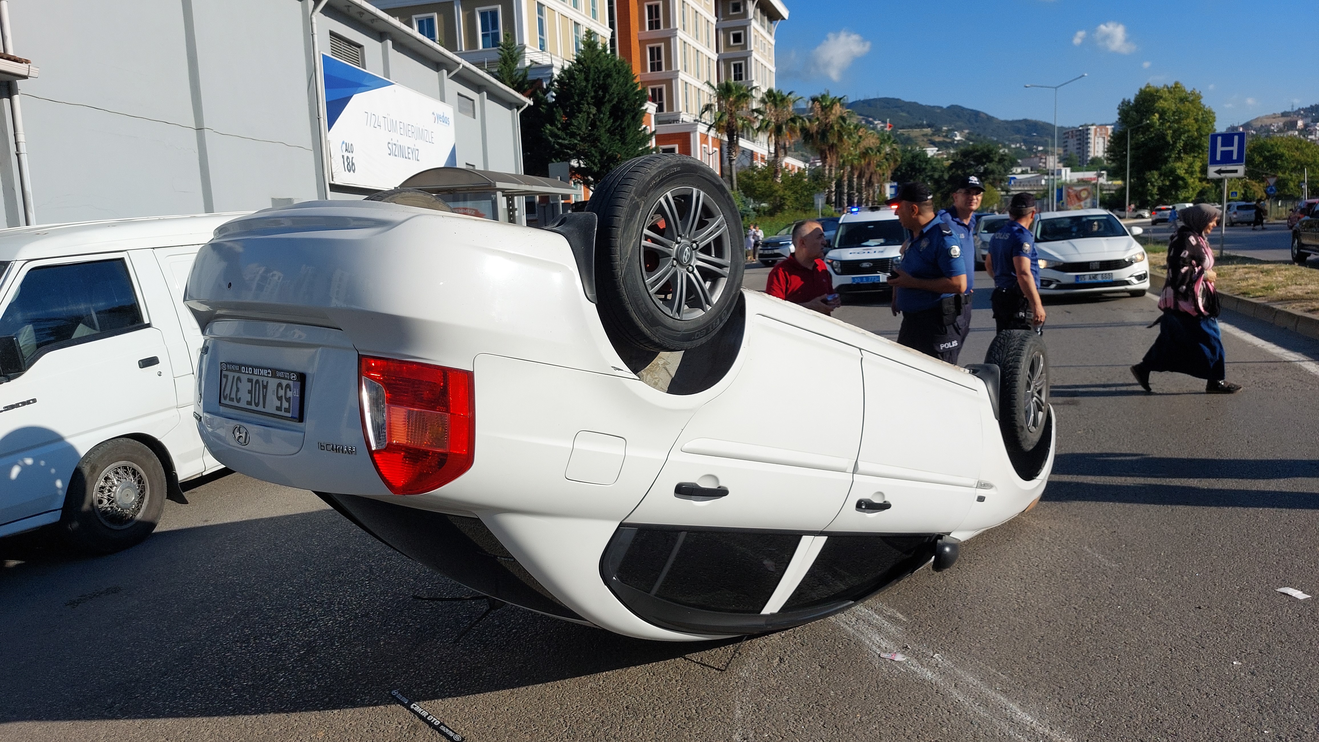 Takla Atan Otomobilde 1 Kişi Yaralandı 5