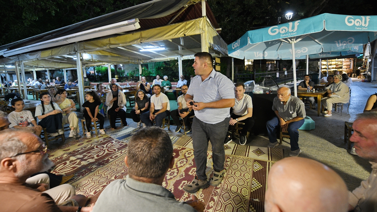 Tarihi Çarşıda Seyirlik Oyunu (5)