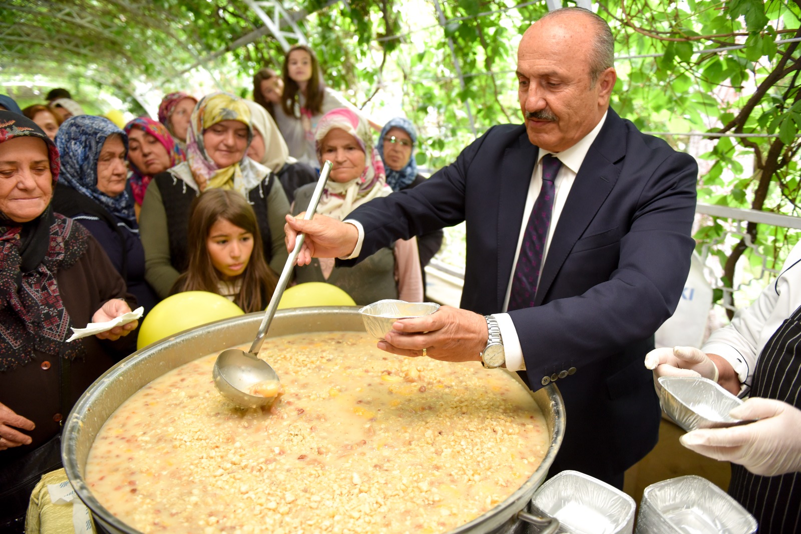 Taşköprü'de Aşure Günü Coşkusu 2 Bin 500 Kişiye Ikram Edildi!