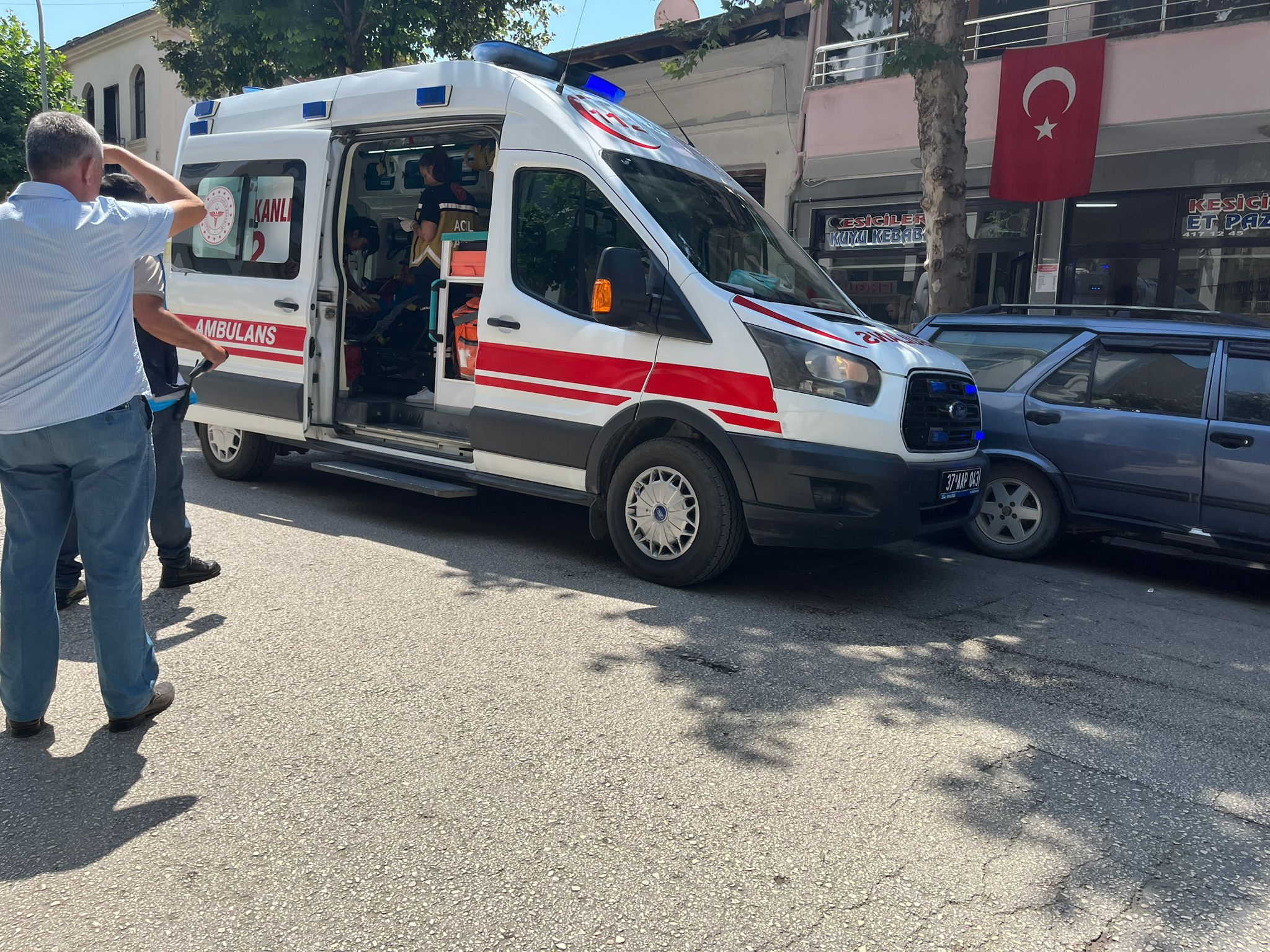Taşköprü'de Bankta Oturan Yaşlı Adam Baygınlık Geçirdi1