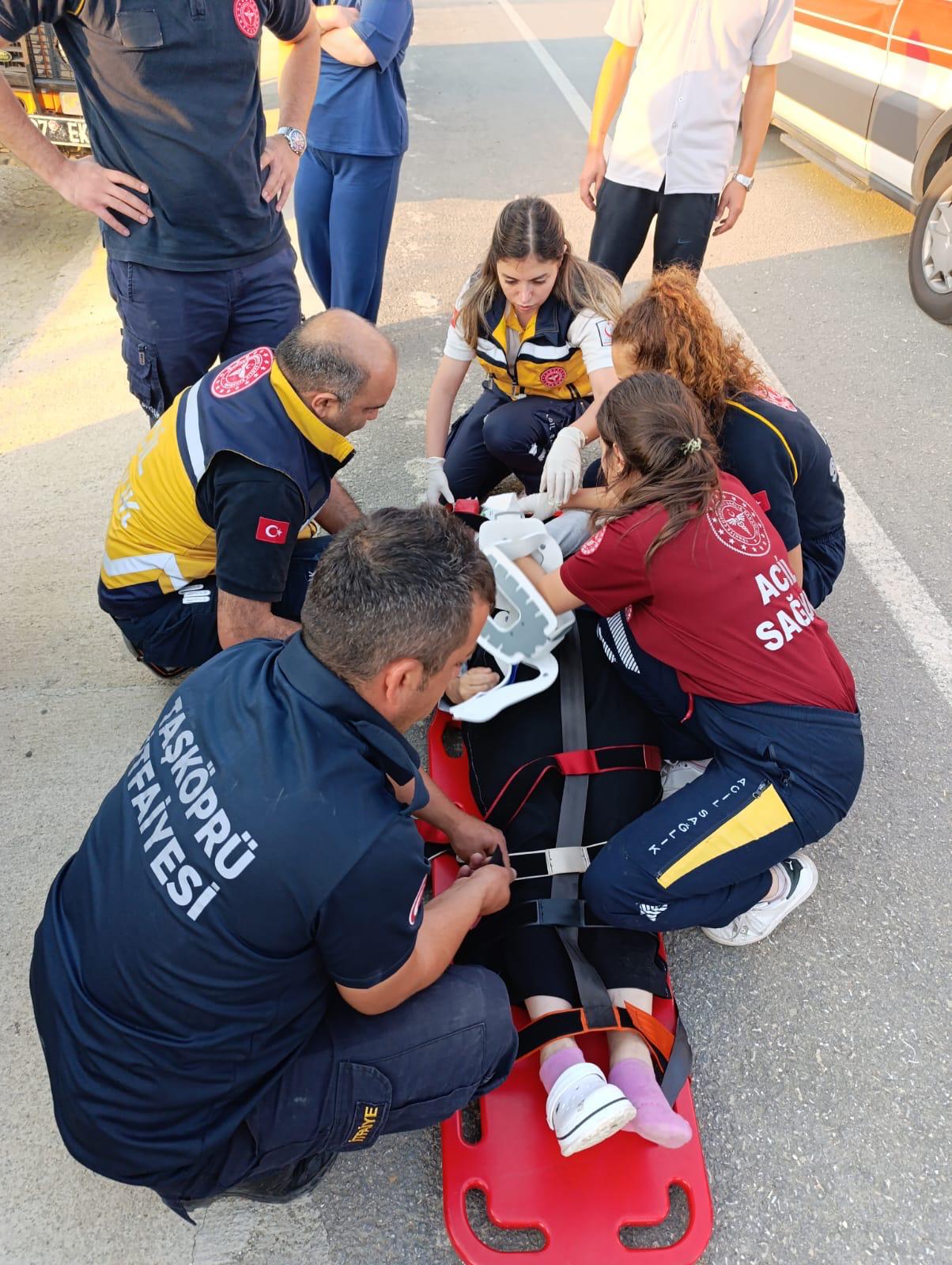 Taşköprü'de Feci Kaza Araç Devrildi, 1 Kişi Araçta Sıkıştı! 1