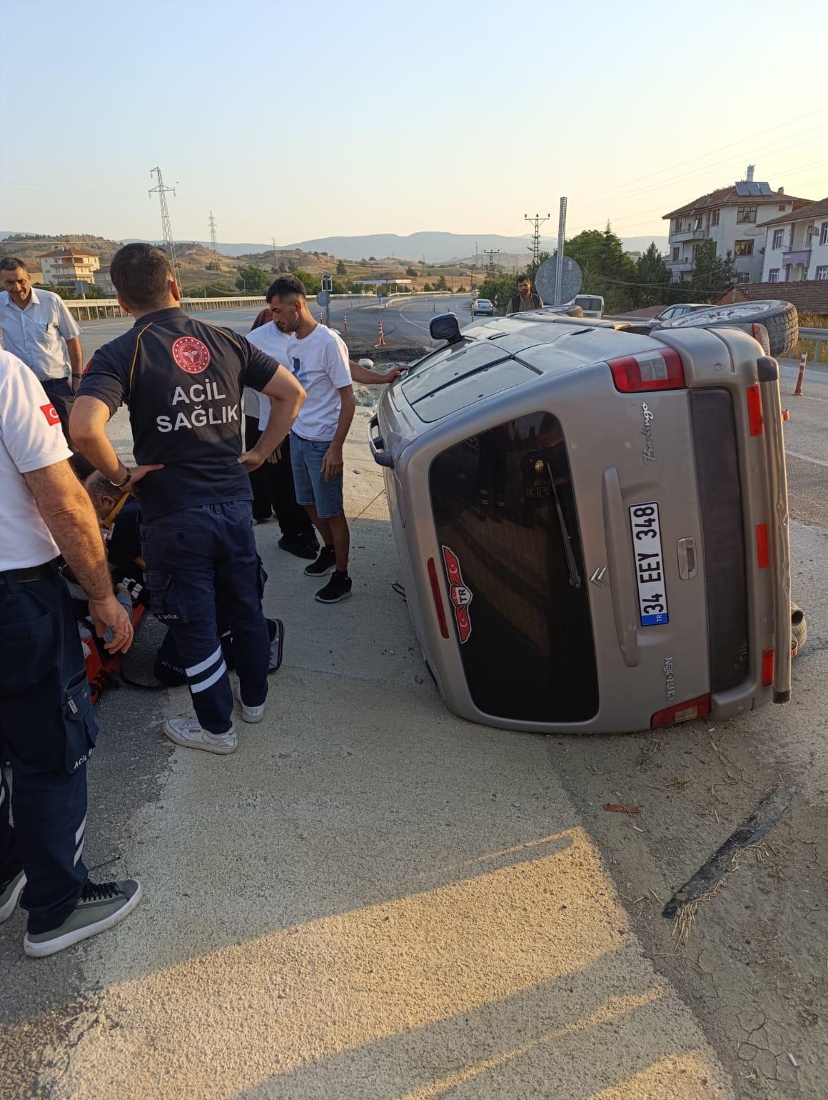 Taşköprü'de Feci Kaza Araç Devrildi, 1 Kişi Araçta Sıkıştı!