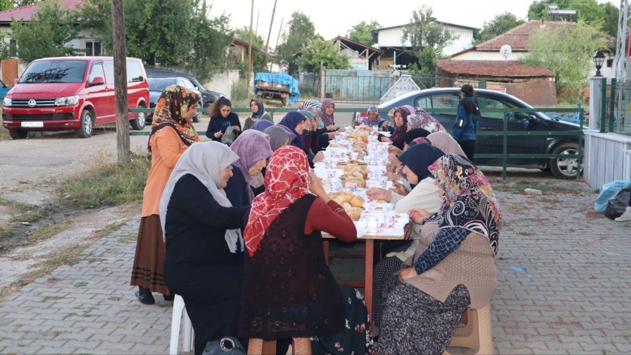 Taşköprü’de Merhum Niyazi Bilgin İçin Mevlid Programı Düzenlendi (6)