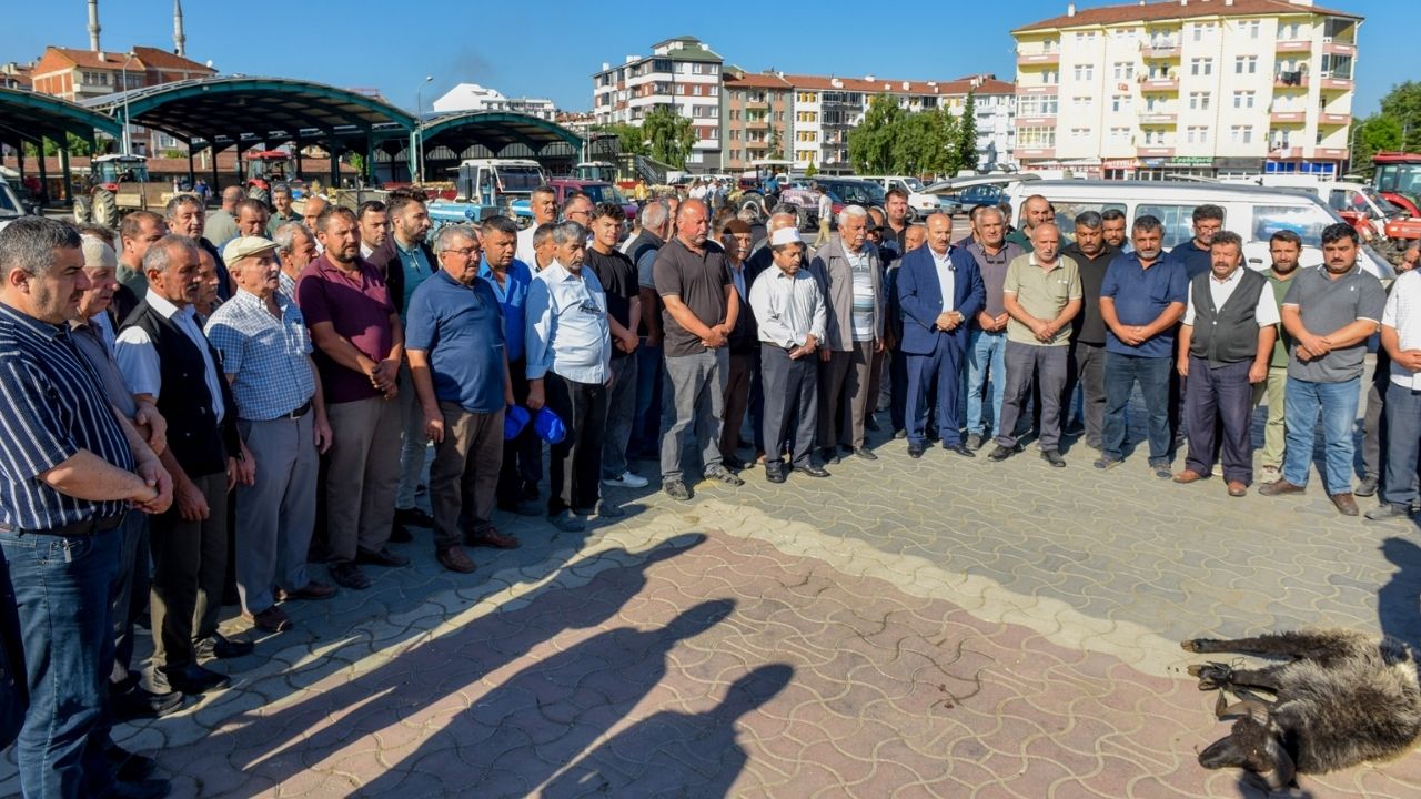 Taşköprü’nün Beyaz Altını Pazara İndi İlk Satışı Başkan Arslan Gerçekleştirdi (5)