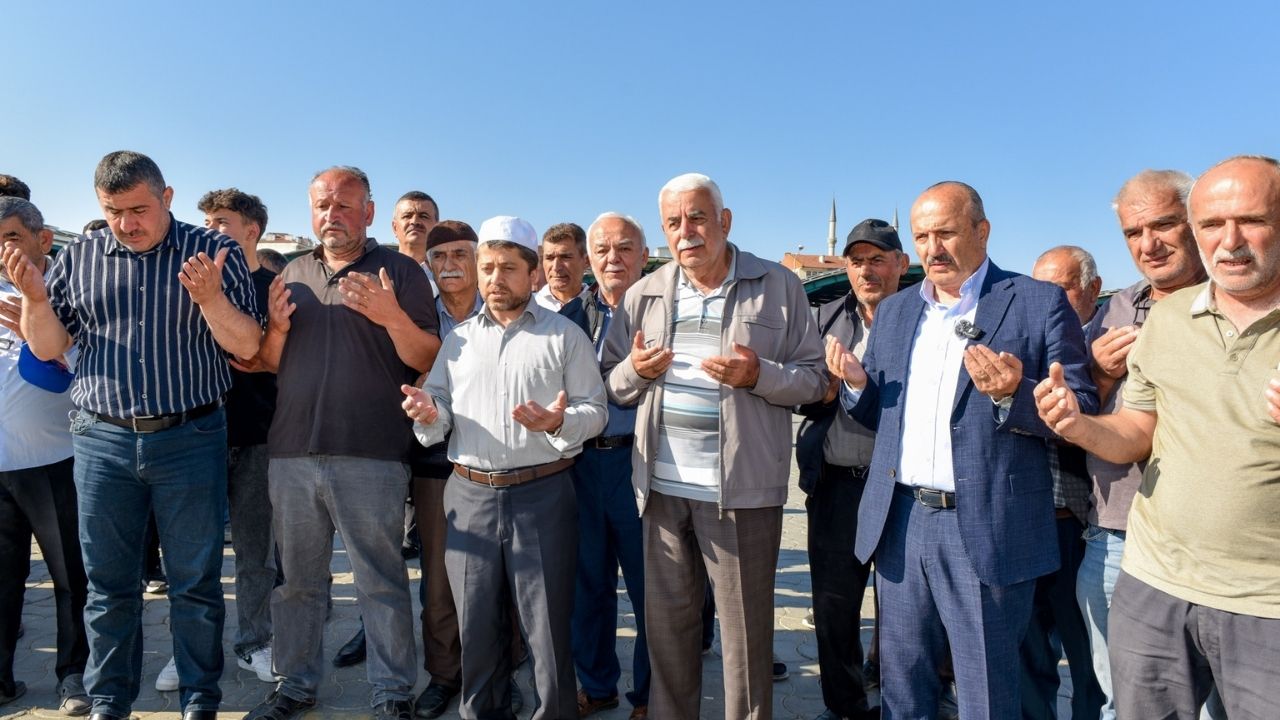 Taşköprü’nün Beyaz Altını Pazara İndi İlk Satışı Başkan Arslan Gerçekleştirdi (9)