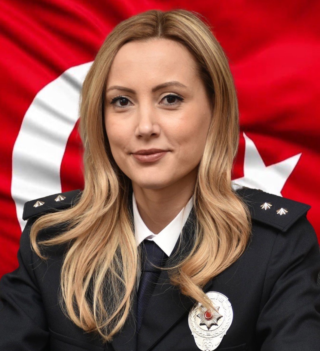 Trafik Kazasında Yaşamını Yitiren Komiser Kastamonu'da Son Yolculuğuna Uğurlandı! 1